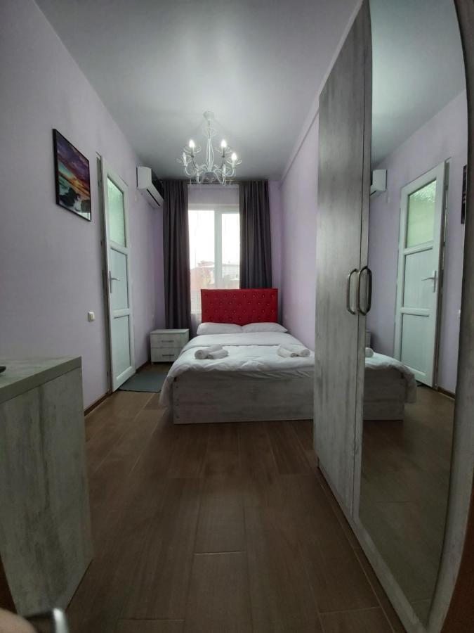 Hotel Maria Batumi Esterno foto