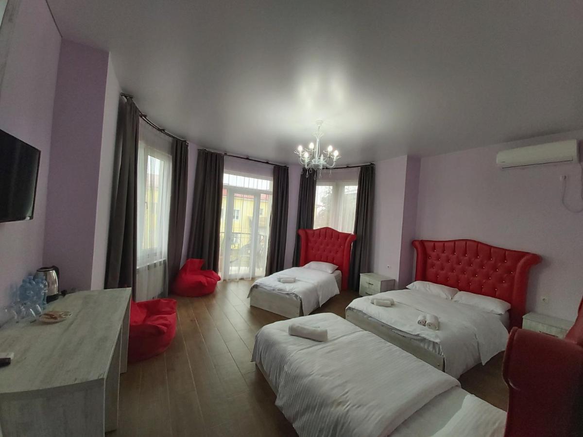 Hotel Maria Batumi Esterno foto