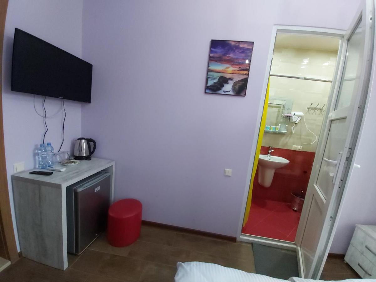 Hotel Maria Batumi Esterno foto