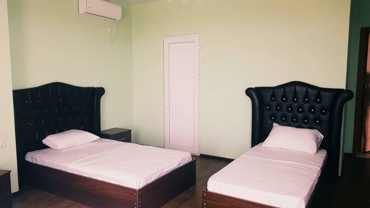 Hotel Maria Batumi Esterno foto